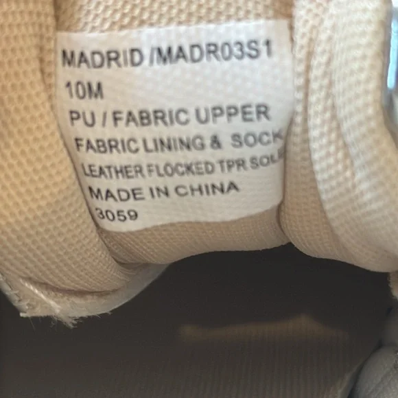 Steve Madden Madrid Silver Low Top Sneakers Size 10M NWOB - Picture 7 of 12